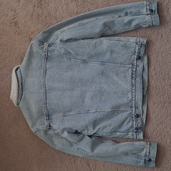 Levis Premium Trucker Sherpa Denim Jacket Medium - Picture 2 of 6